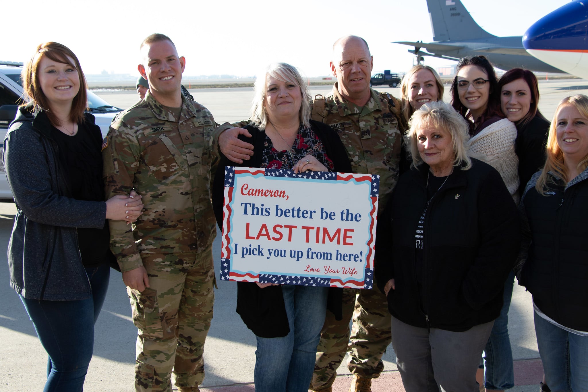 Featured image of post Funny Welcome Home Signs For Friends / A welcome message for customers or employees can win them over or make them yawn.