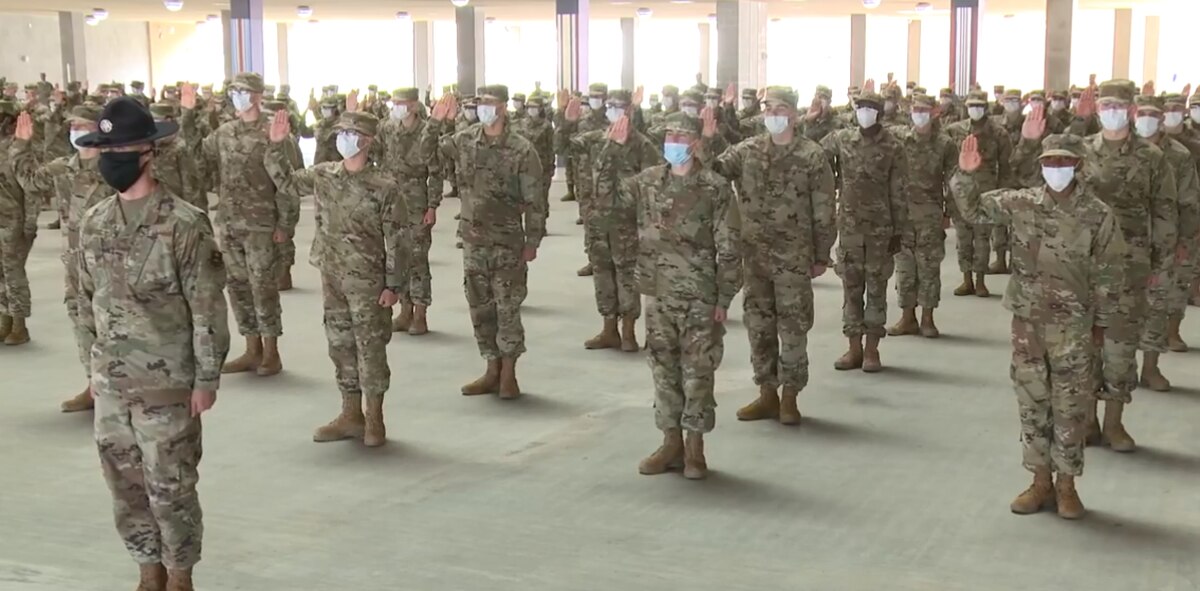 Pygmalion slikken Glimmend More than 1,400 Air Force trainees graduate from BMT — wearing face masks -  Sandboxx