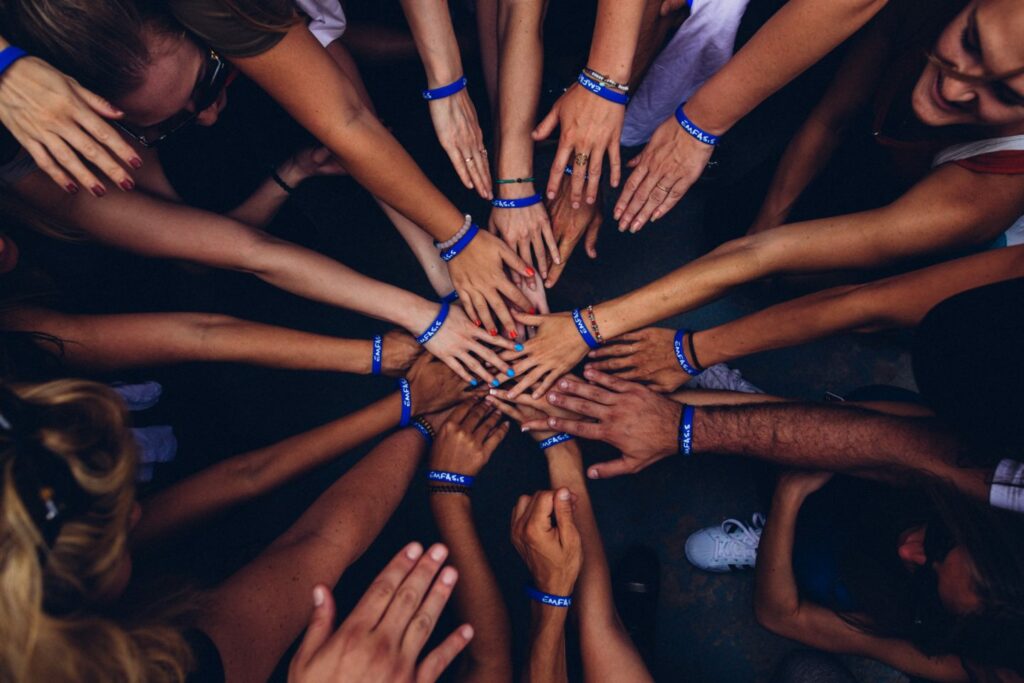 #givingtuesday: hands in a circle