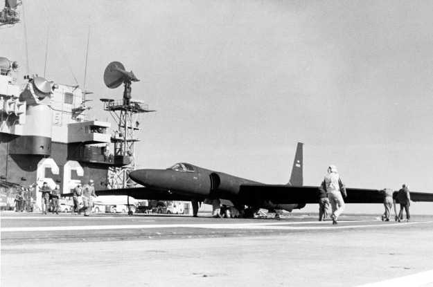 u-2 aircraft carrier