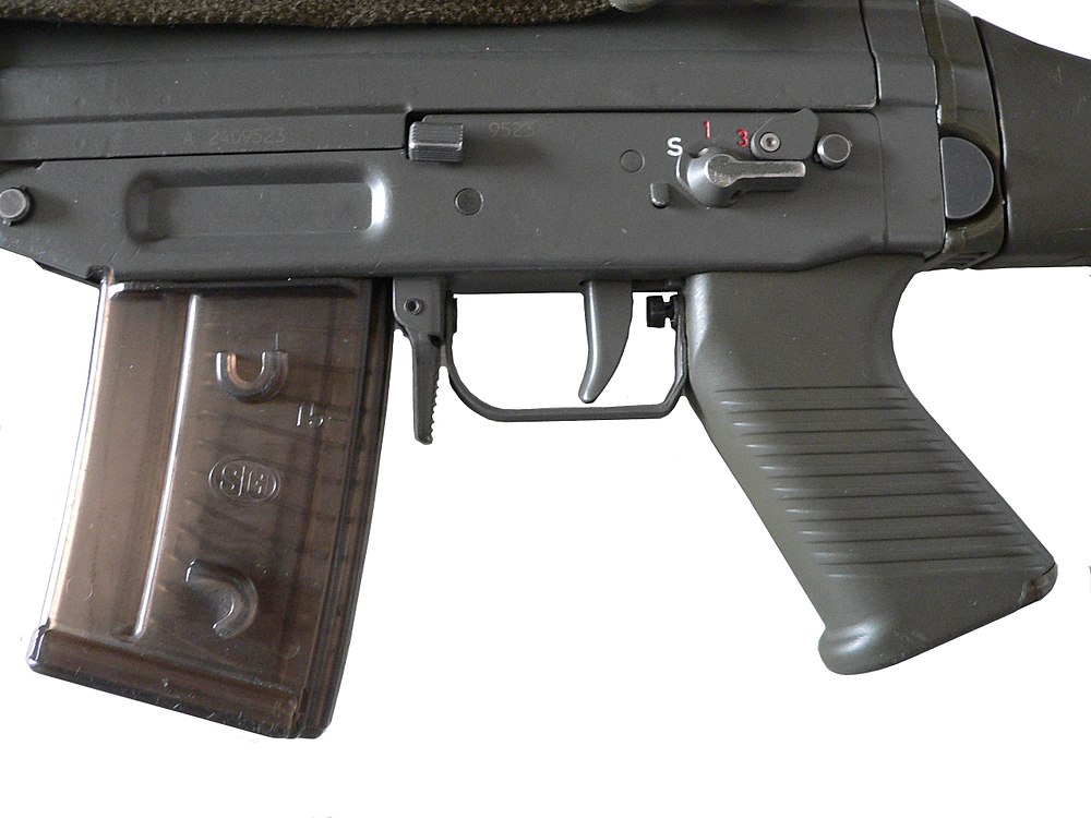 SG 550 magazine