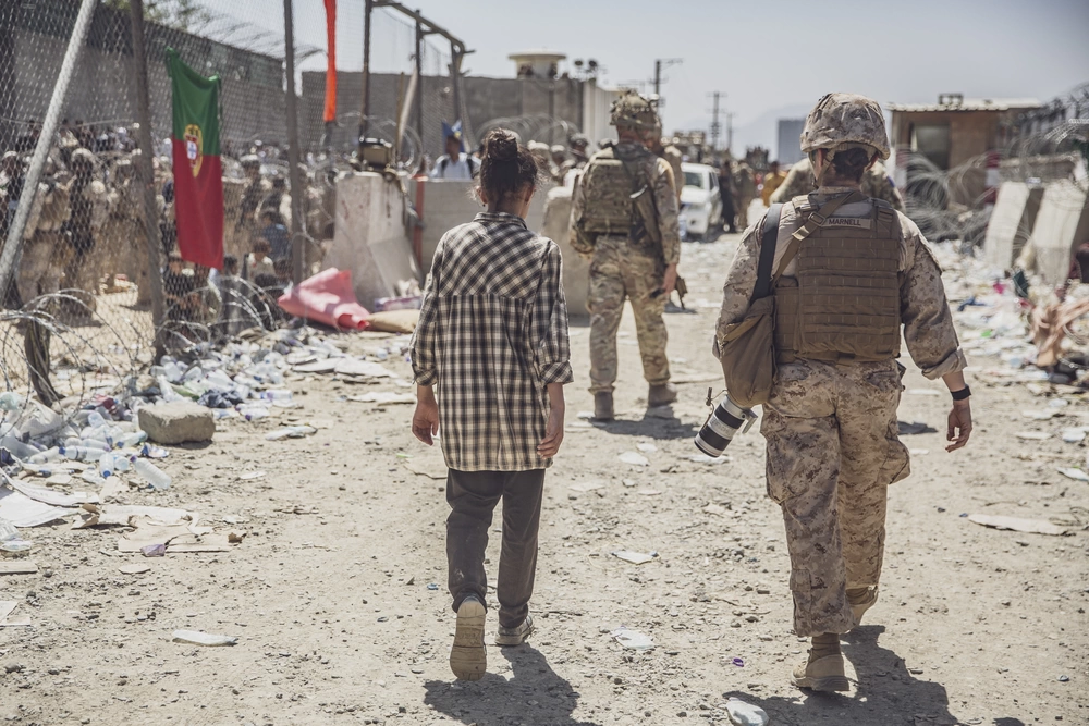 Kabul evacuation Marine 
