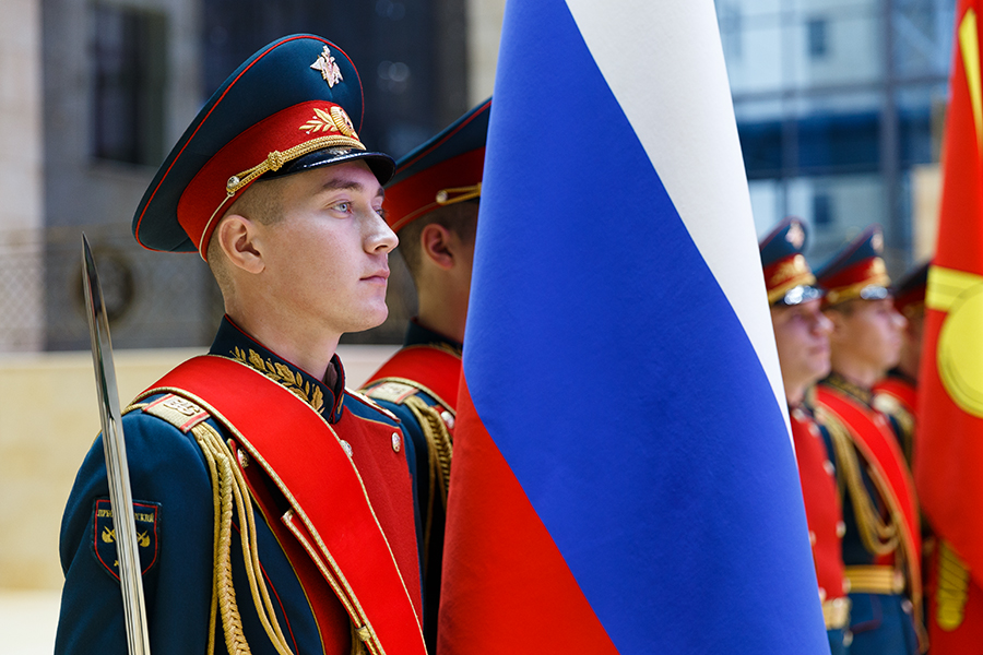 Russian flag military failing