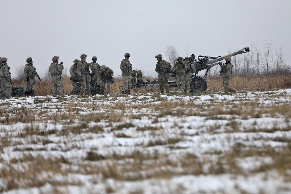 M118A3 Army Howitzer training