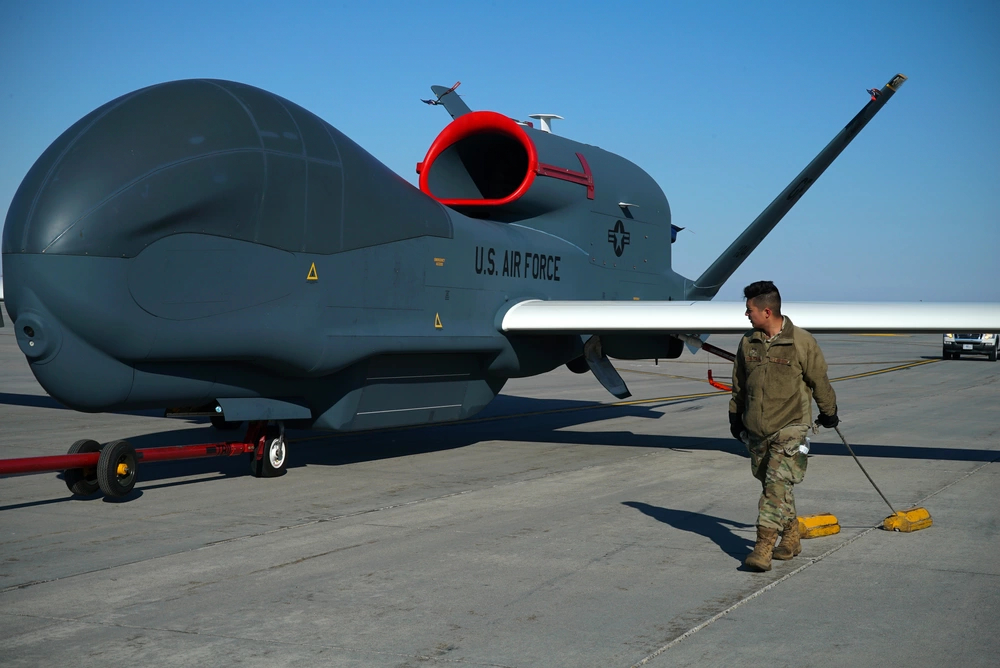 Owl Green beans 鍔 The Air Force finds new use for its Global Hawk drones - Sandboxx