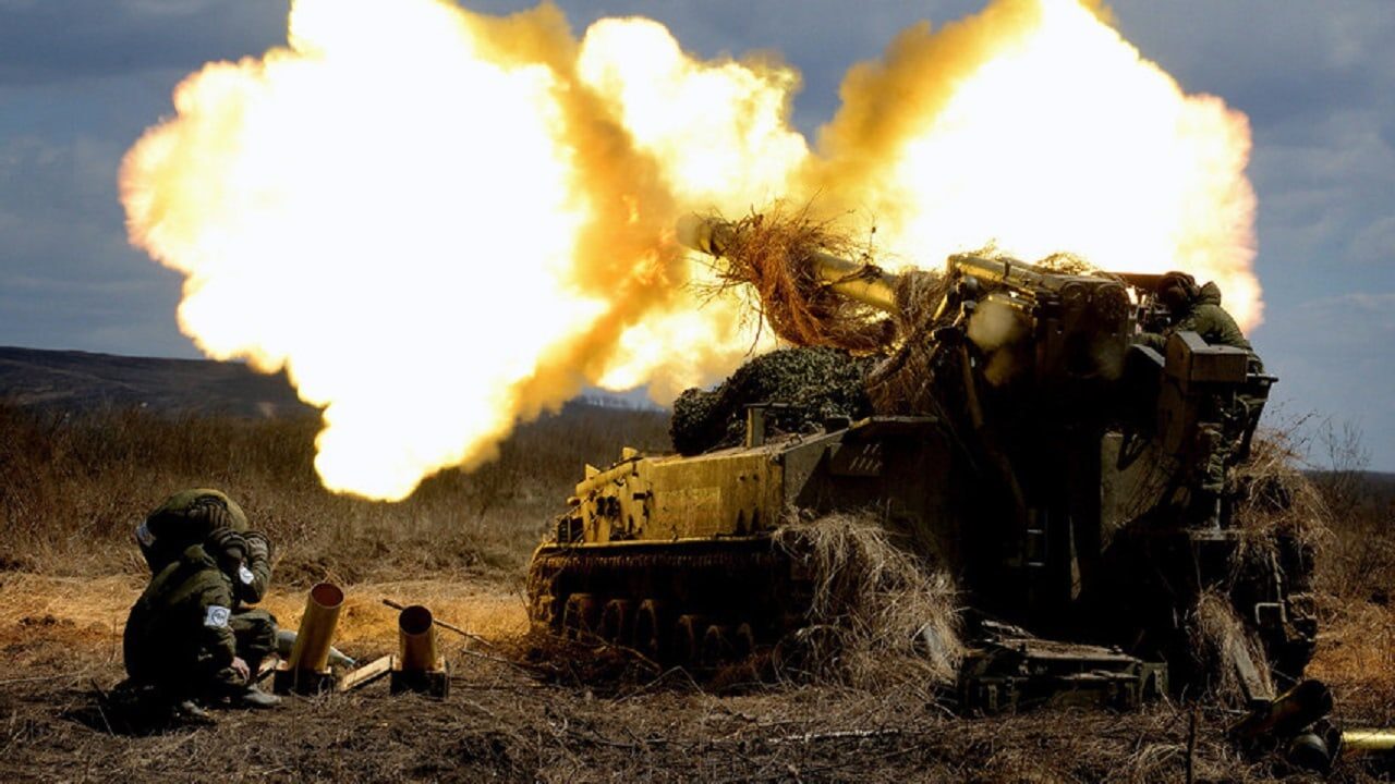Russian artillery firing