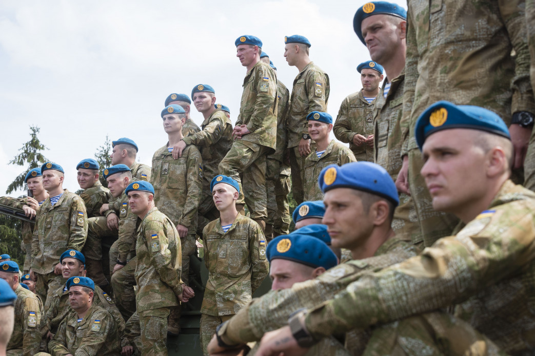 Ukrainian airborne soldiers