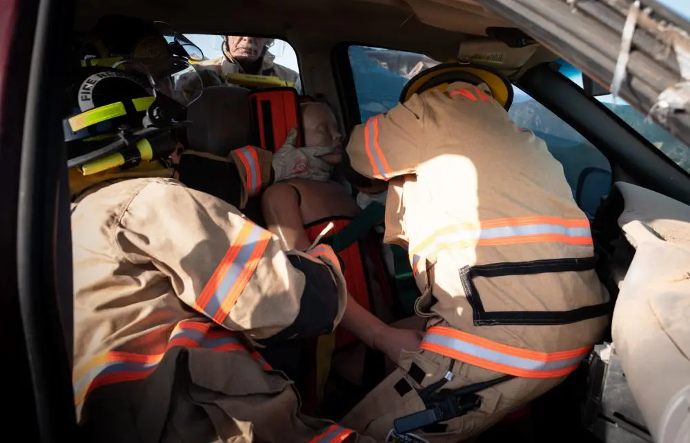 Firefighters execute auto extrication training exercise