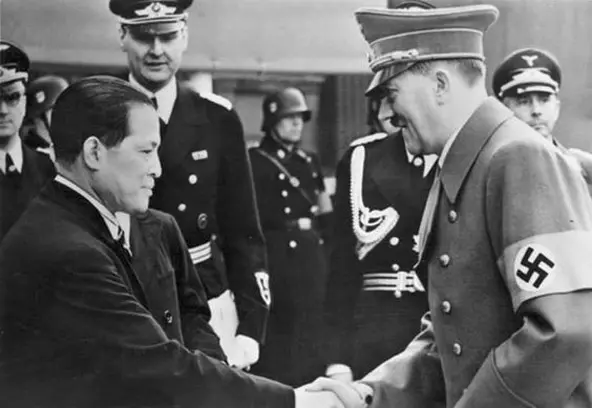 Hitler meets Japanese ambassador Hiroshi Oshima