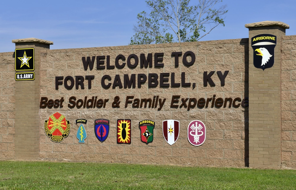memories with your soldier, the entrance to Fort Campbell, KY