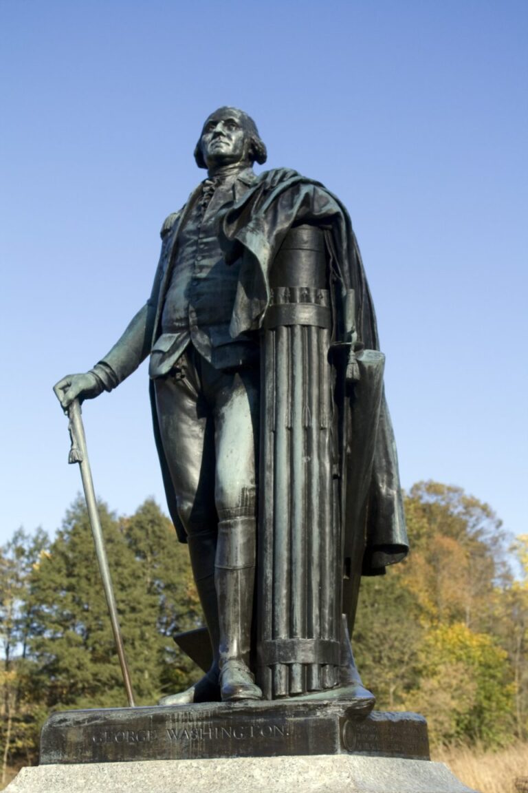 Statue of George Washington, Photo by sue hughes on Unsplash