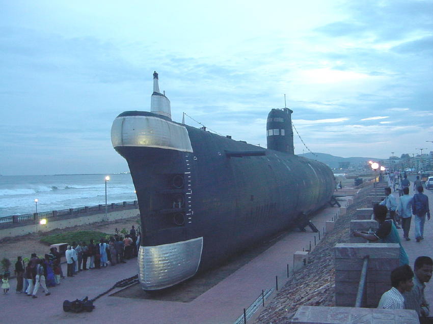 DRUG SUBMARINE