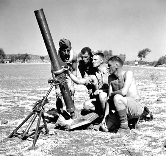 4.2'' rifle barreled mortar crew