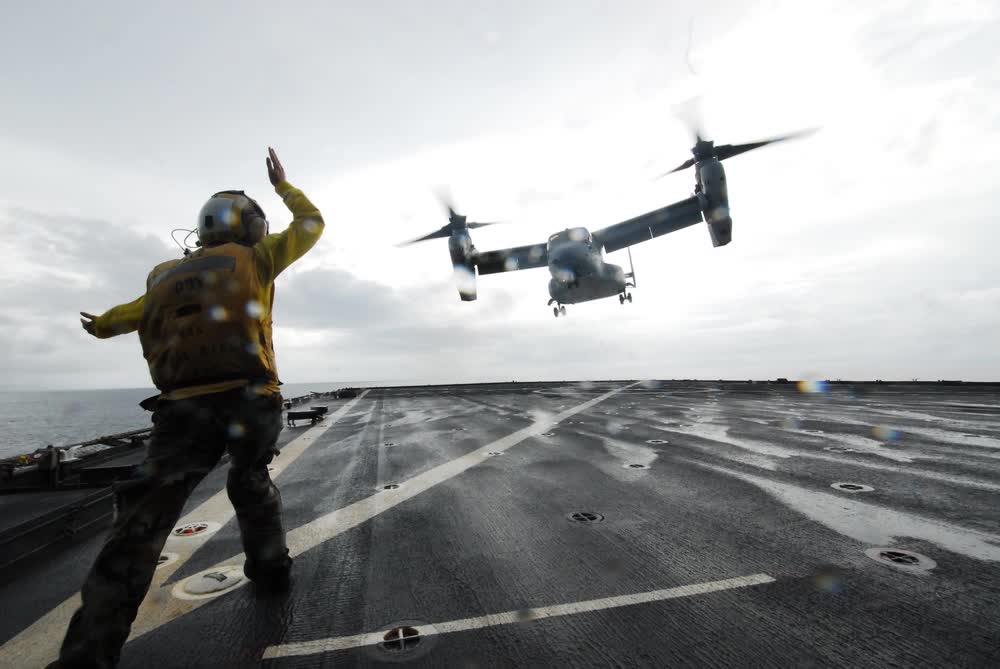 V-22 Osprey landing on USS Ashland