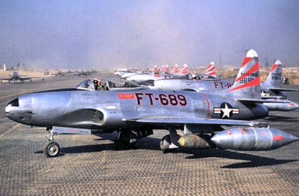 What are the differences between the six generations of fighter ...