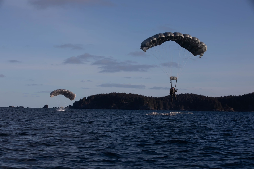 Navy SEALs parachute into Arctic waters