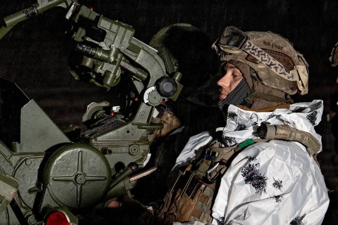 Ukrainian soldier hunt for drones