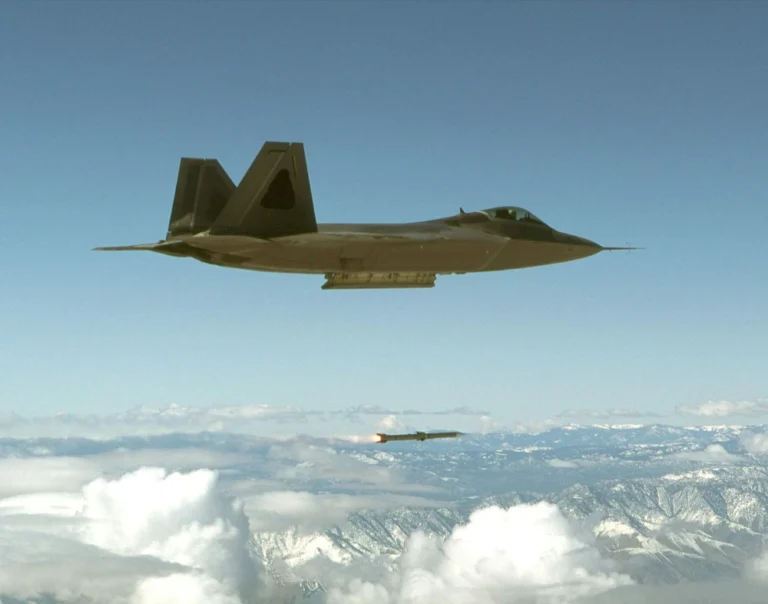 F-22 fires AIM-120 missile