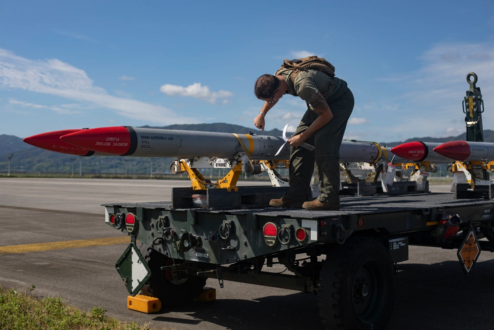 AGM-88 HARM missile inspection