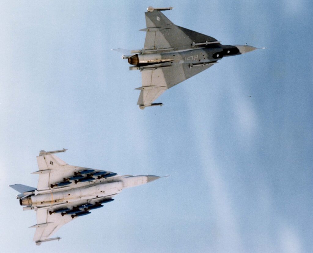 F-16XL prototypes