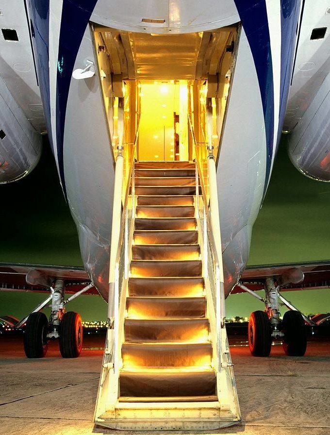 ventral gantry of Boeing-727