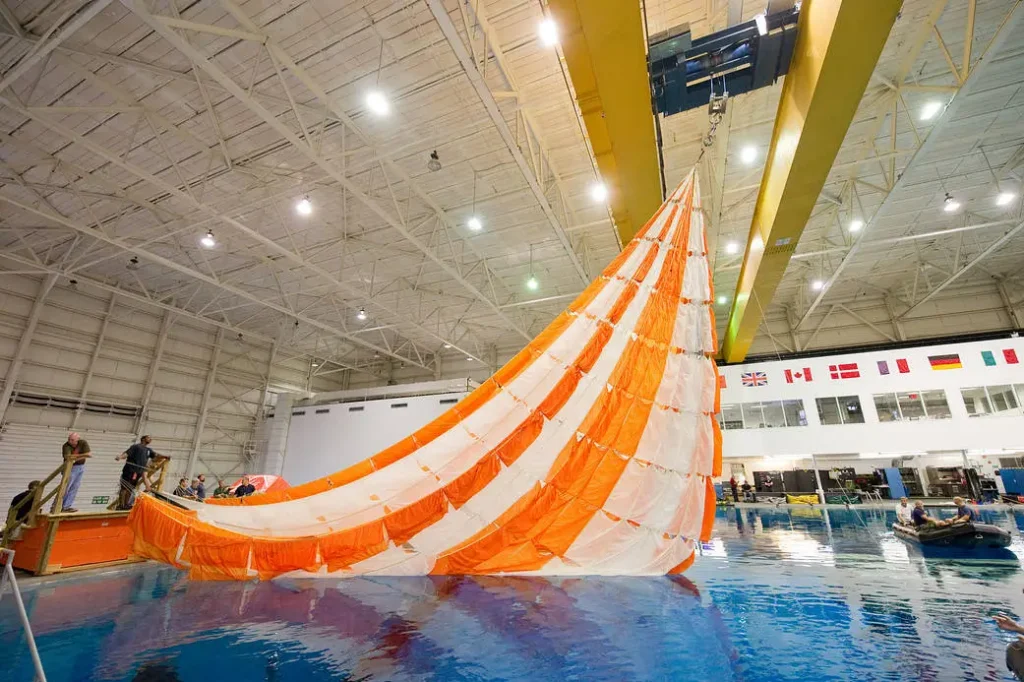 Orion parachute testing Neutral Buoyancy Lab