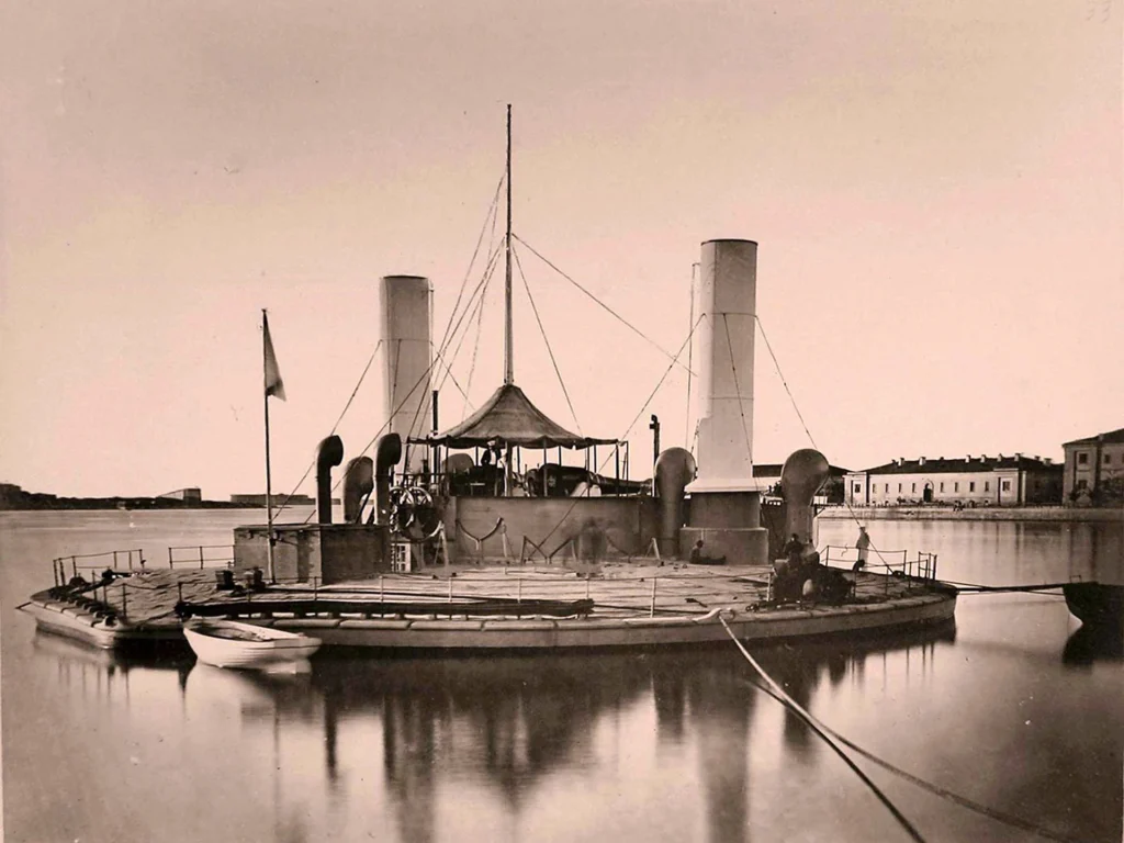 Novgorod Russian warship