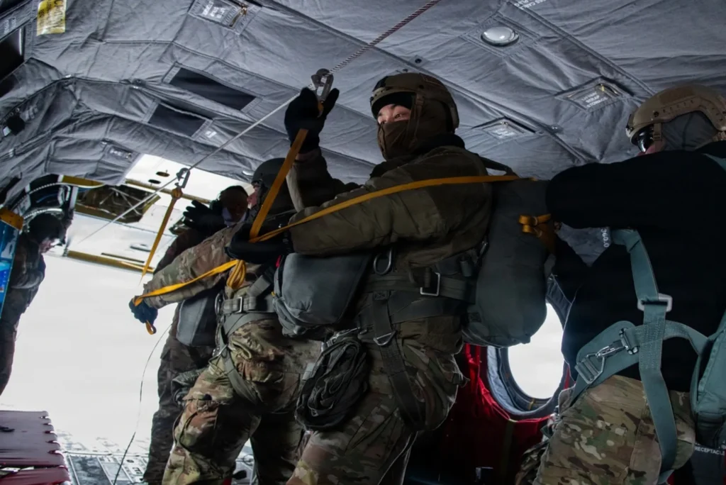 CH-47 static line parachute jump