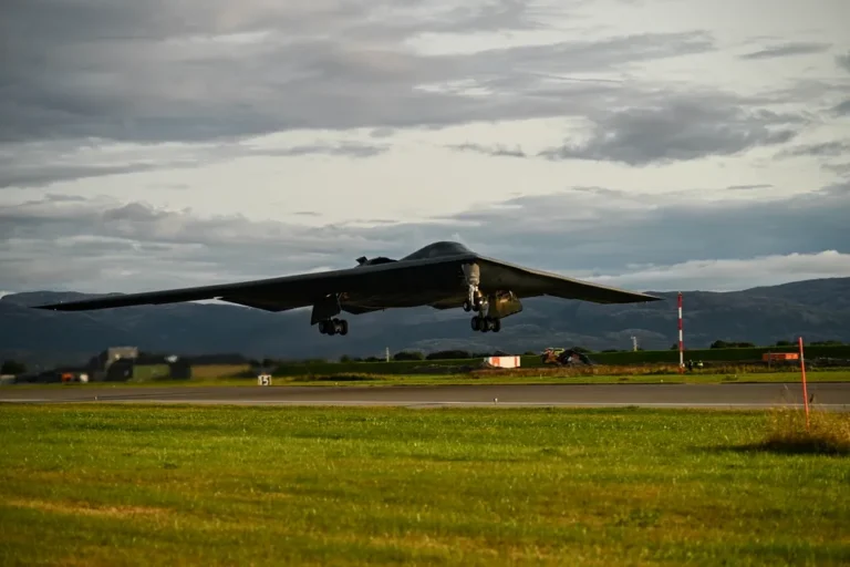 B-2 Spirit landing in Norway