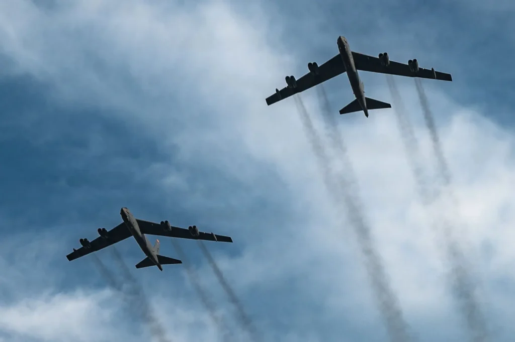 B-52s flying