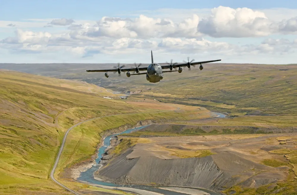 MC-130J transports air commandos-1