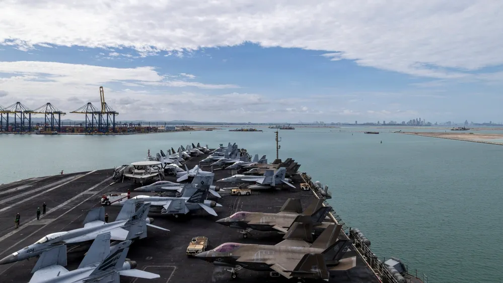 Abraham Lincoln Carrier Strike Group arrives in Thailand
