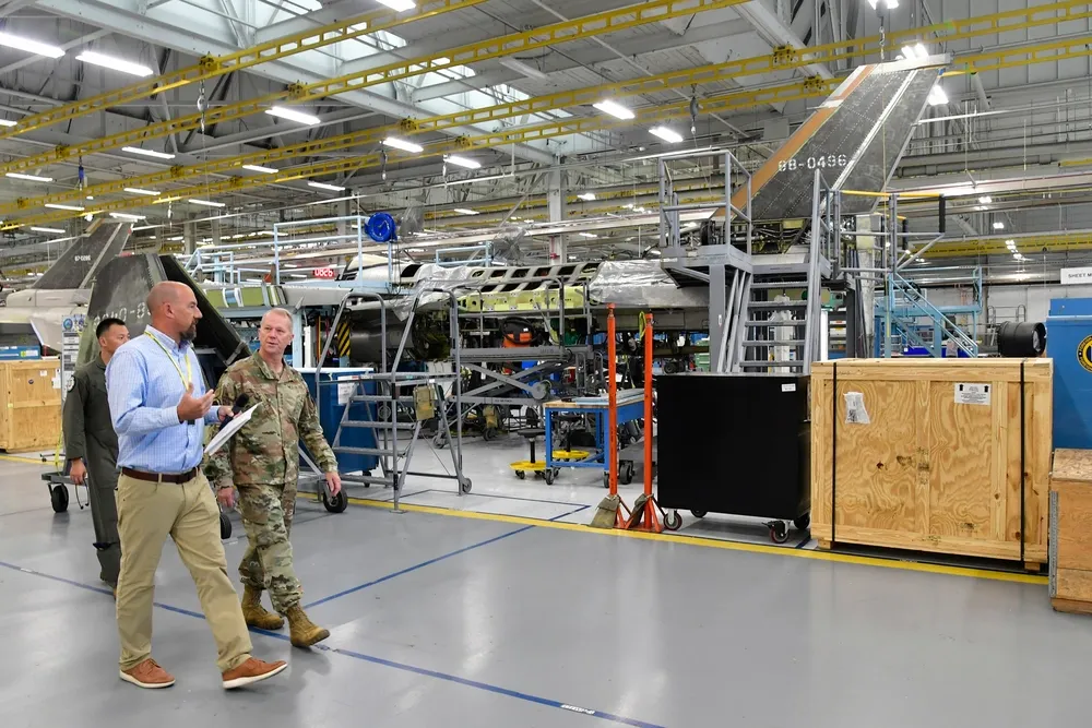 F-16 production line-1